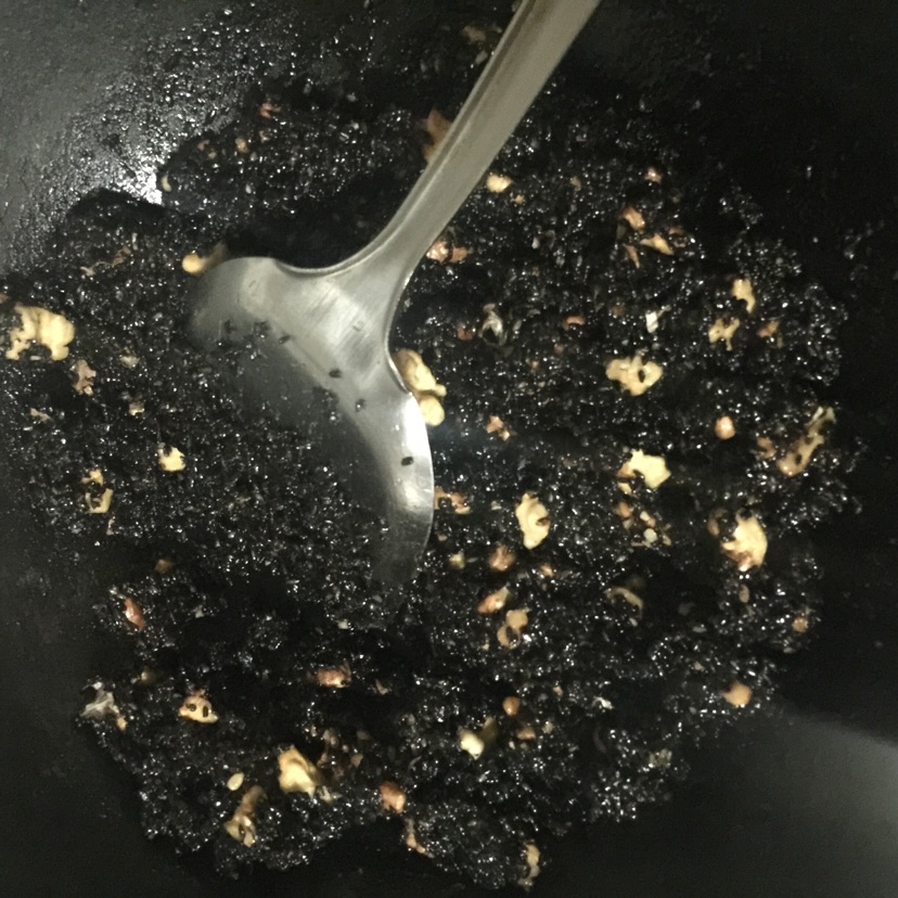 立冬将至补起来---芝麻核桃片的做法图解6