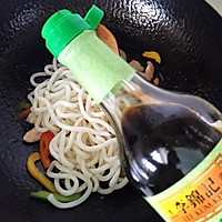 彩椒虾仁炒乌冬的做法图解6