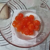 五彩蛋黄酥的做法图解1