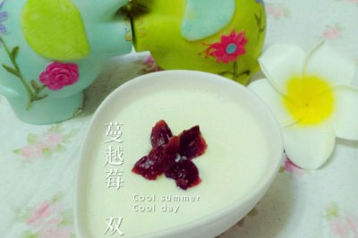 蔓越莓 双皮奶