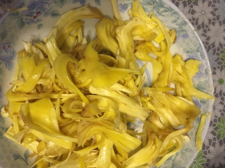 菠萝蜜丝炒肉丝的做法图解2
