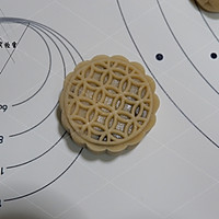 广式核桃枣泥月饼的做法图解12