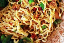 尖椒肉片炒面的做法
