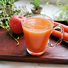 苹果胡萝卜汁——老少皆宜的果汁#换着花样吃早餐#