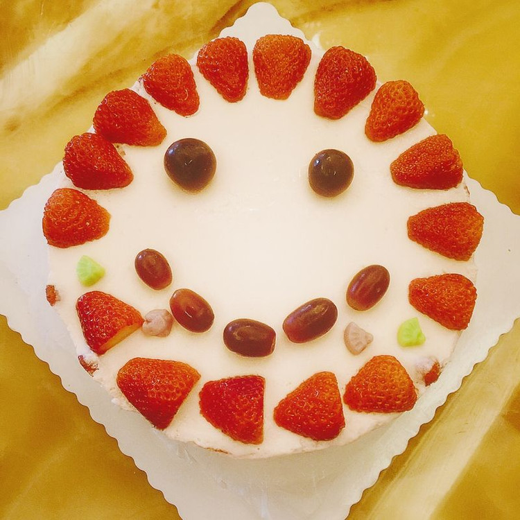 8寸草莓慕斯蛋糕 - 生日蛋糕 by漠漠的做法