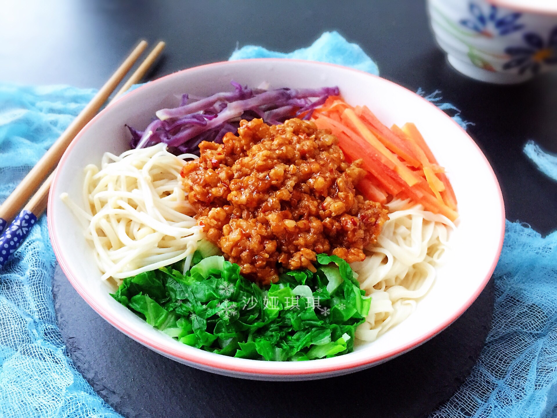 杂酱面怎么做 杂酱面的做法 沙娅琪琪 豆果美食