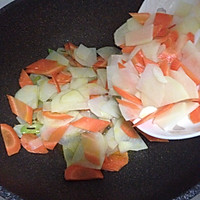 素炒土豆胡萝卜的做法图解3
