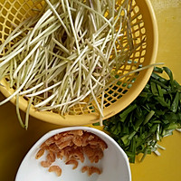 乐乐自家菜--银芽炒海米韭菜的做法图解3
