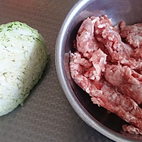 白菜汆肉丸的做法图解1