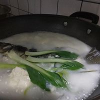 鲫鱼豆腐汤的做法图解7