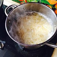 番茄蘑菇意大利面的做法图解1