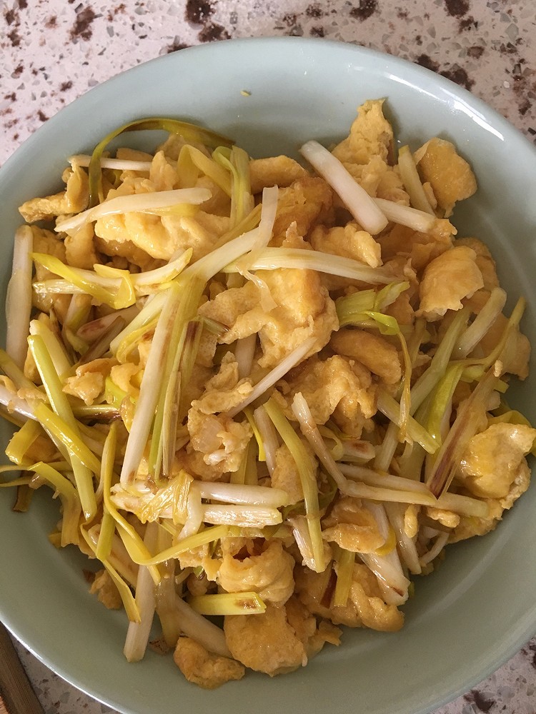 蒜黄炒鸡蛋的做法