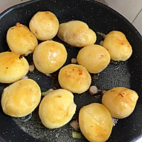 街头小吃～麻辣虎皮小土豆的做法图解5