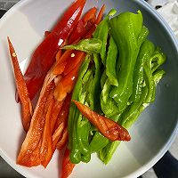 蒜苔炒肉的做法图解3