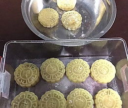 芒果莲蓉冰皮月饼的做法