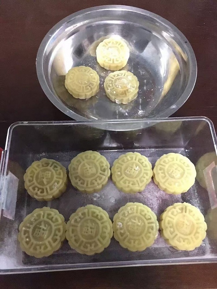 芒果莲蓉冰皮月饼的做法
