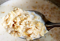 5分钟快速健康早餐-牛奶燕麦片的做法