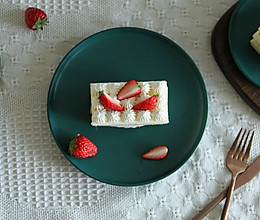 酸酸甜甜草莓切片蛋糕，下午茶小点心安排！的做法