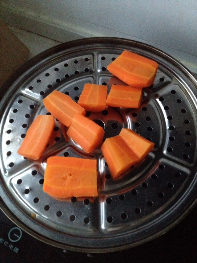 婴儿辅食胡萝卜羹的做法图解1