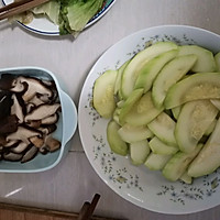 家常菜～香菇炒西葫的做法图解5