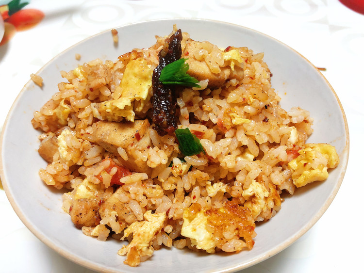 蛋炒饭（好吃的秘诀）的做法