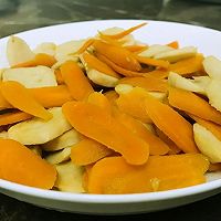 胡萝卜炒墨鱼丸的做法图解6