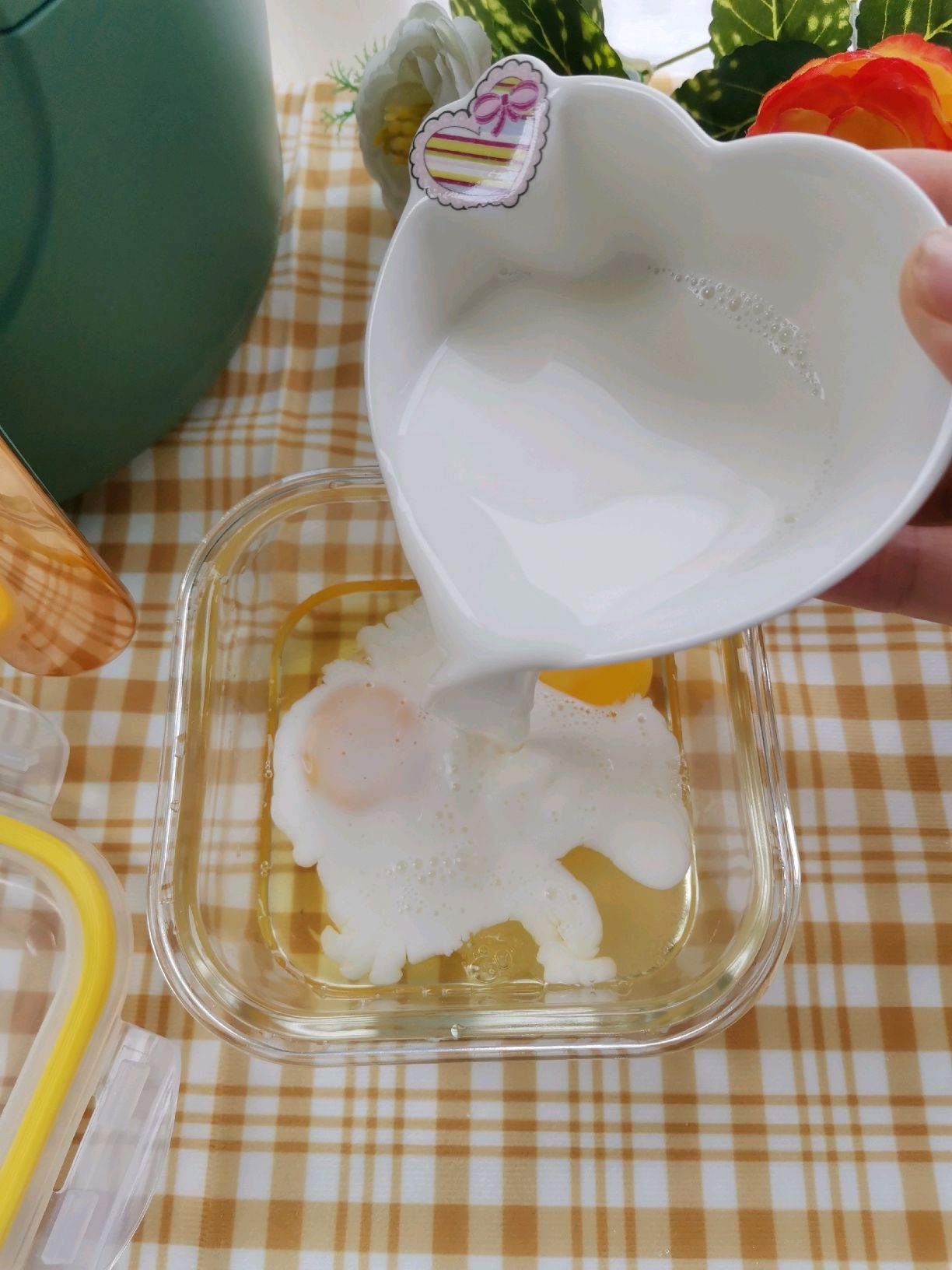 鸡蛋牛奶布丁怎么做_鸡蛋牛奶布丁的做法_小施姐姐_豆果美食