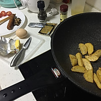 黑胡椒牛排配海鲜菇薯角小番茄的做法图解1