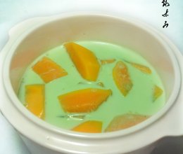 抹茶奶炖木瓜（电炖锅）的做法