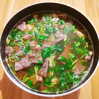 牛杂鸭血汤