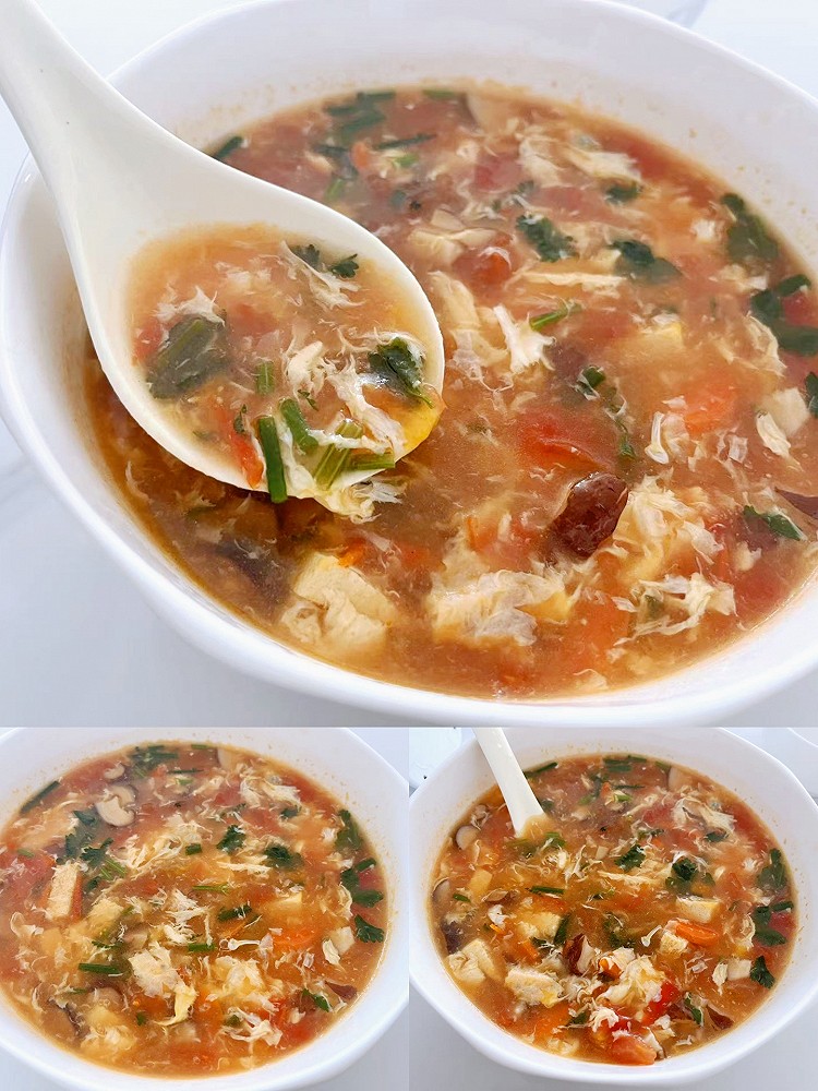 鲜美开胃｜番茄豆腐菌菇汤的做法