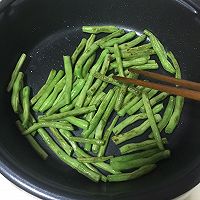 土豆烧豆角的做法图解4