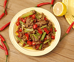 快手小炒黄牛肉-凯度珐琅锅的做法
