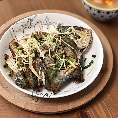 盐煎鲳鱼