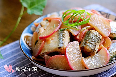 水萝卜炖针鱼—来自家乡的味道