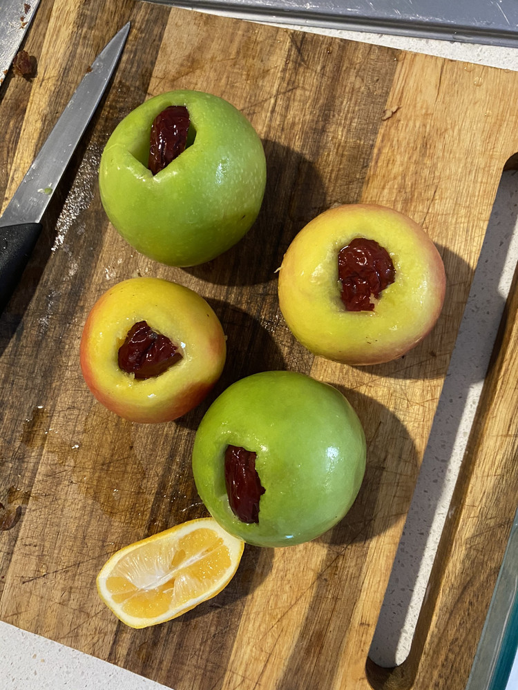 饭后甜点来一个：柠檬蜂蜜苹果的做法