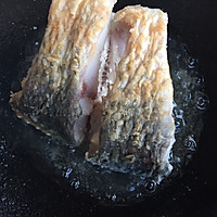 石锅鱼的做法图解1