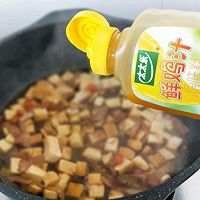 #太太乐鲜鸡汁芝麻香油#新年菜之培根煨豆腐的做法图解8
