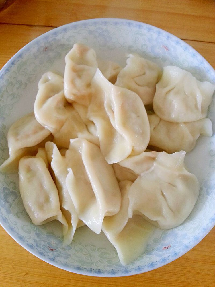 角瓜猪肉虾仁饺子的做法