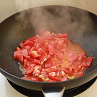 木耳金针菇番茄浓汤的做法图解4
