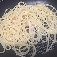 三文鱼肉酱意粉的做法图解6