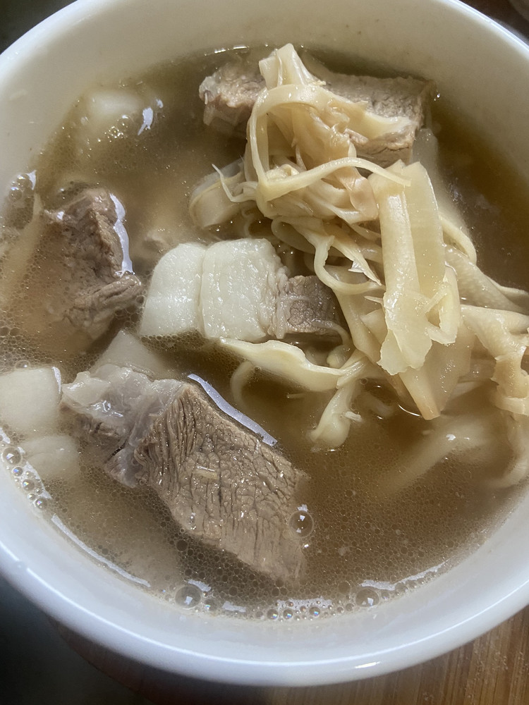 笋干炖肉的做法
