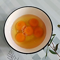 海鲜菇木耳炒鸡蛋的做法图解2