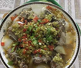 剁椒芋艿排骨的做法