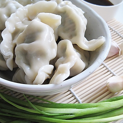 荠菜鲜肉水饺