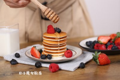 平底锅就能做的超快手pancake，吃一口幸福感爆棚~