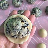 自制五仁月饼的做法图解10