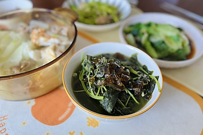 皮蛋苋菜汤