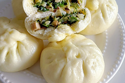 荠菜香菇素包子