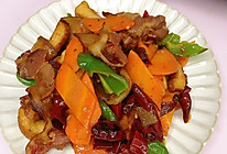 胡萝卜炒腊肉的做法